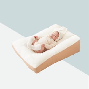 ที่นอนกันแหวะนม ที่นอนกันกรดไหลย้อน ที่นอนสำหรับเด็กทารก แบบ Memory Foam (ลาย Original)